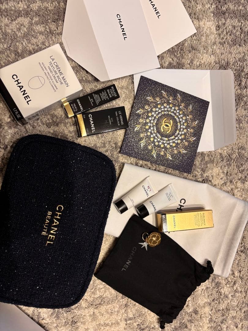 【完売品】シャネル ホリデー限定セット2025リップ アンド ネイルケアセット