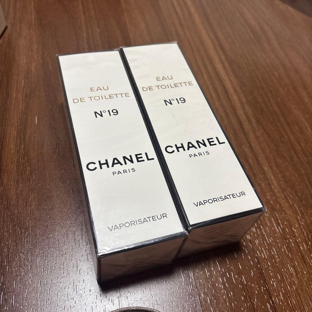2本セット　CHANEL N°19 Eau de Toilette 100ml